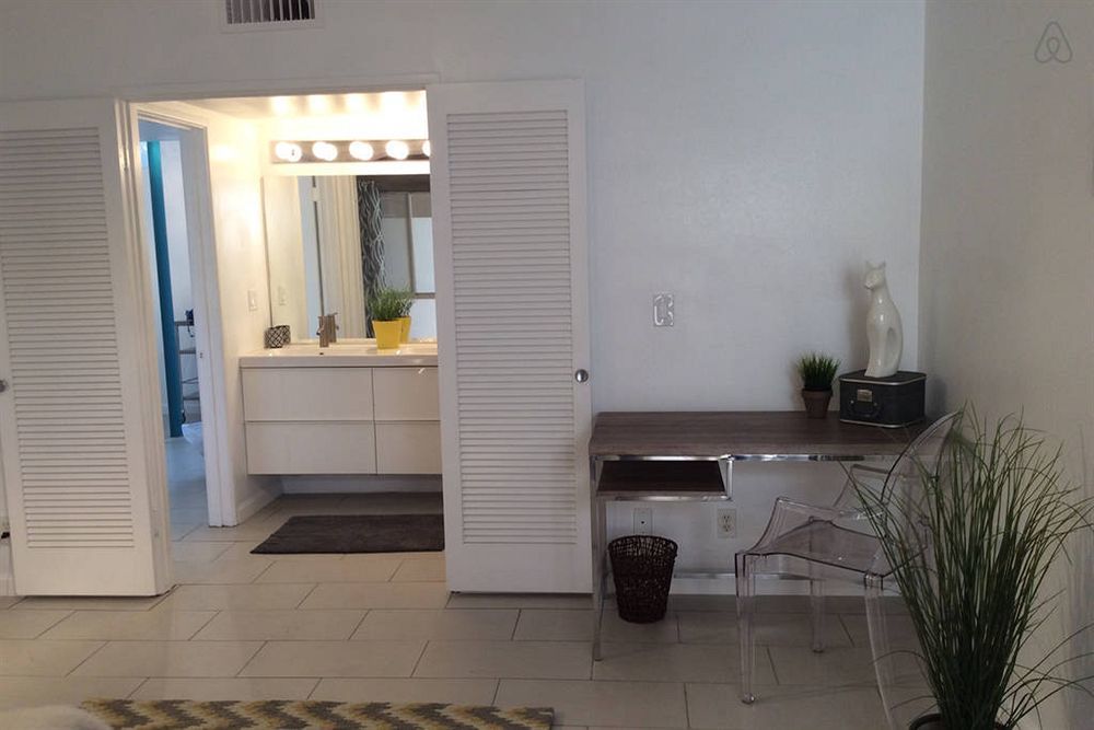 Modern Downtown Condo Palm Springs Dış mekan fotoğraf