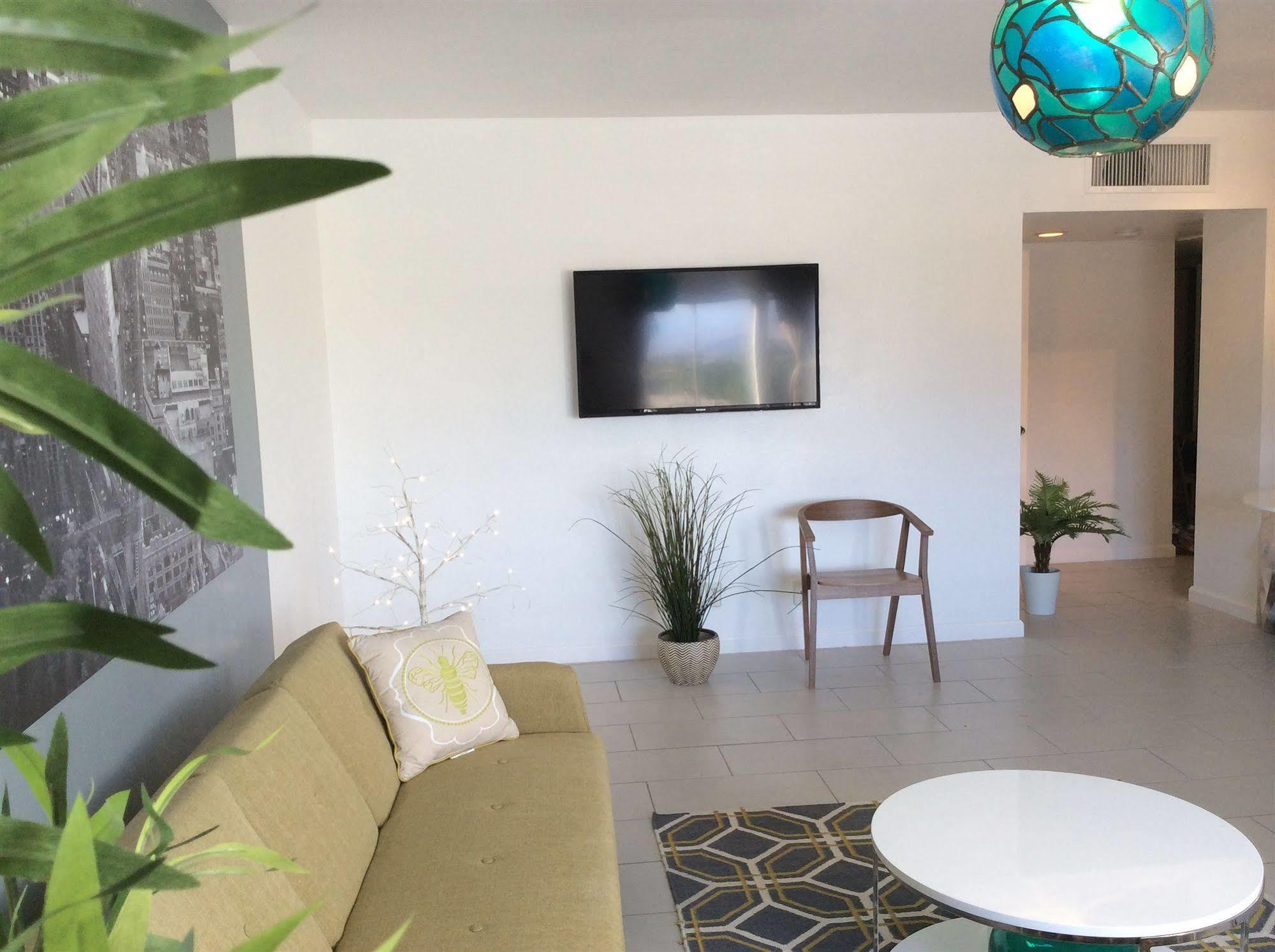 Modern Downtown Condo Palm Springs Dış mekan fotoğraf