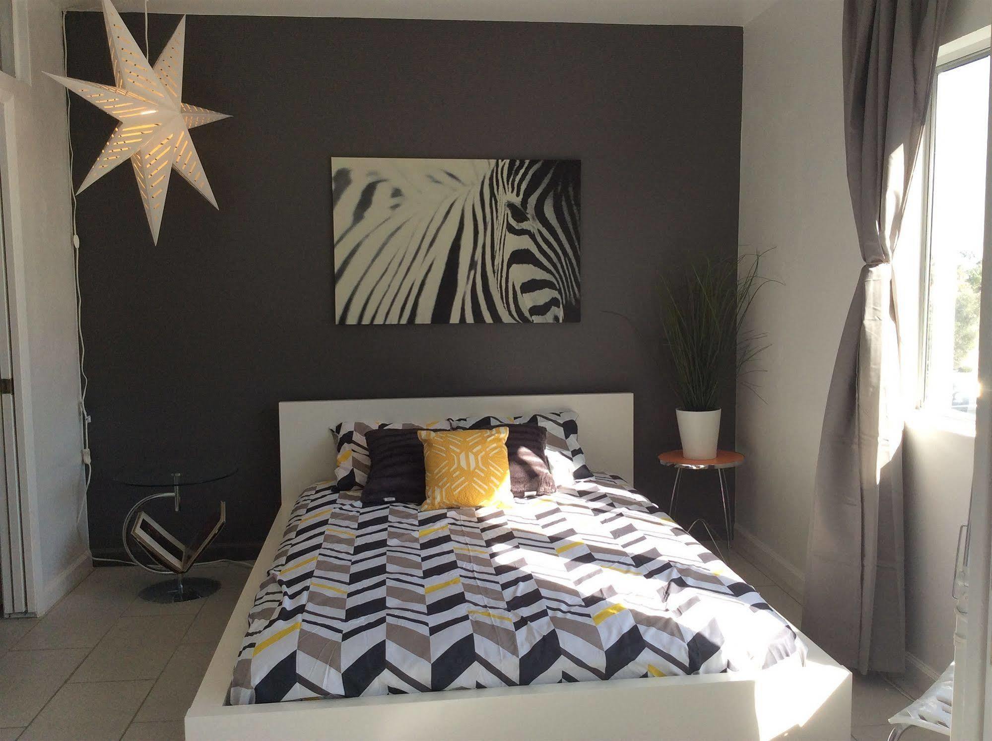 Modern Downtown Condo Palm Springs Dış mekan fotoğraf