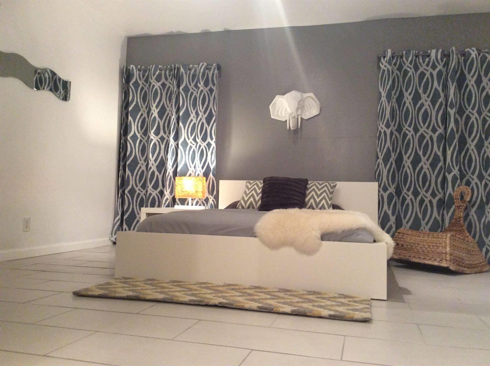 Modern Downtown Condo Palm Springs Dış mekan fotoğraf