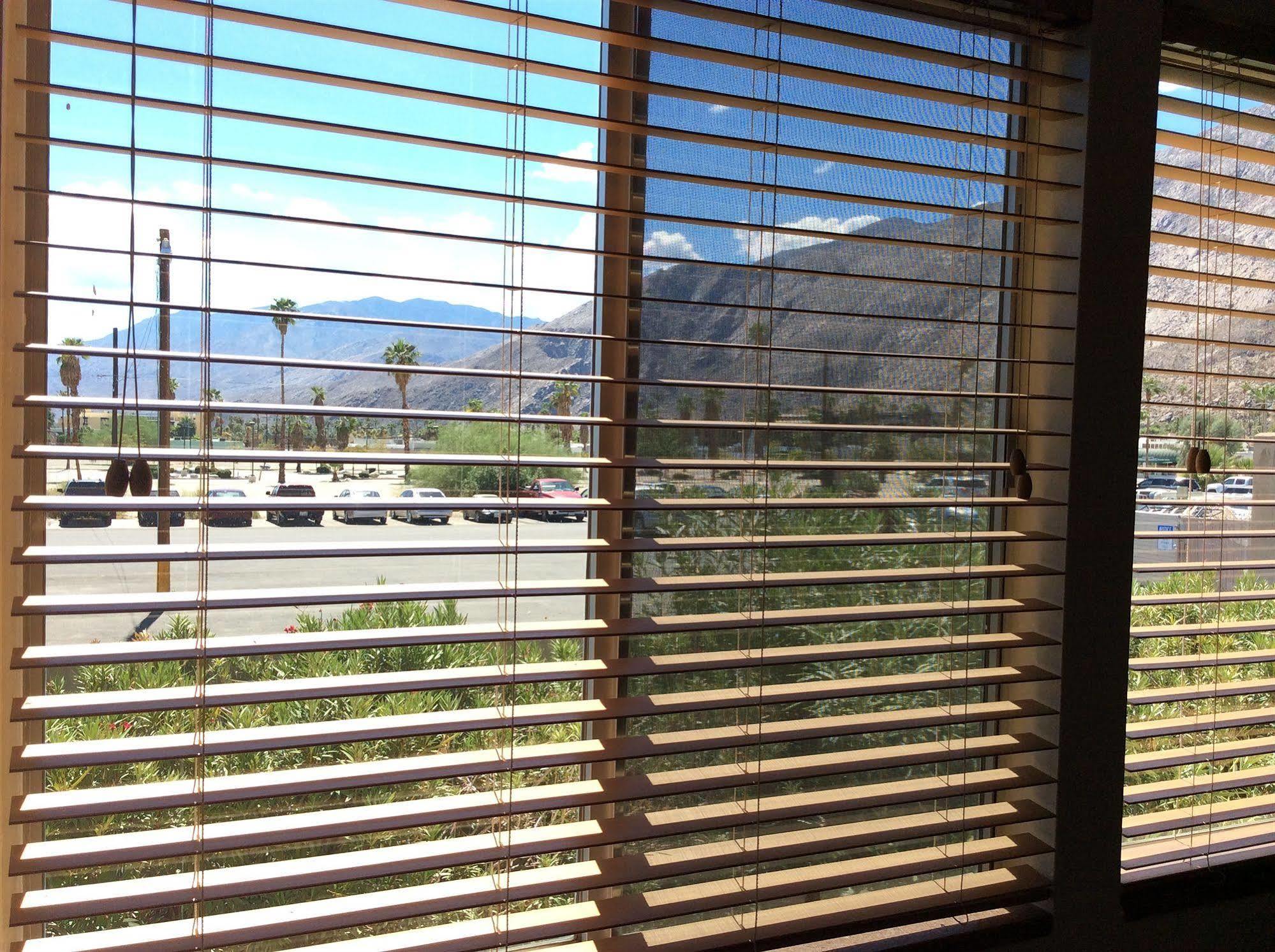 Modern Downtown Condo Palm Springs Dış mekan fotoğraf