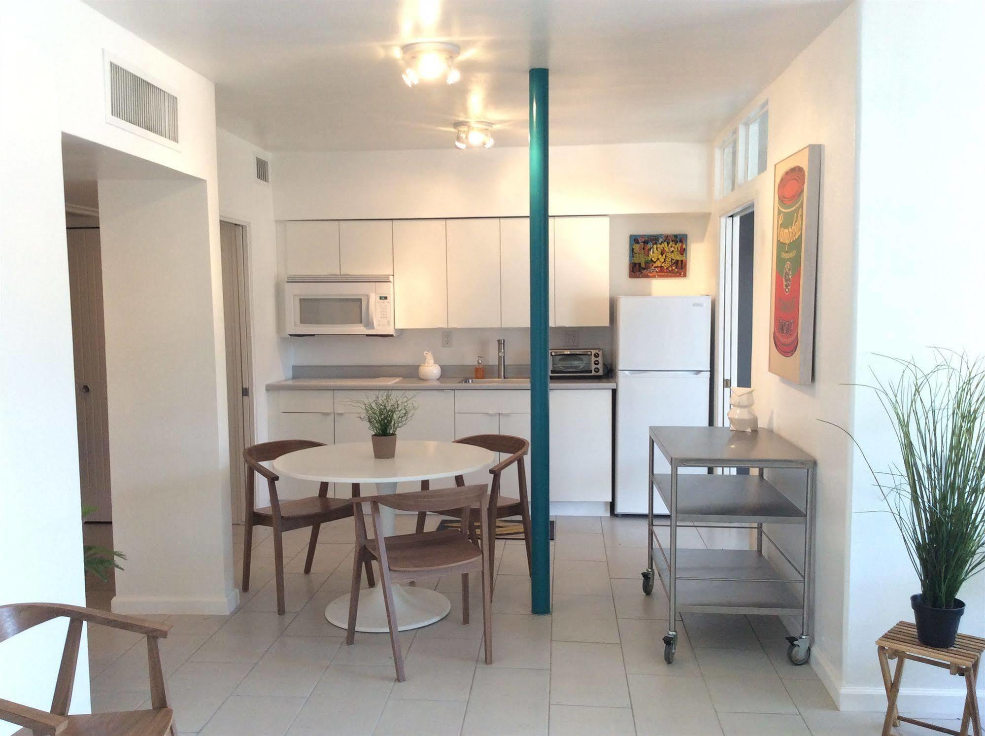Modern Downtown Condo Palm Springs Dış mekan fotoğraf