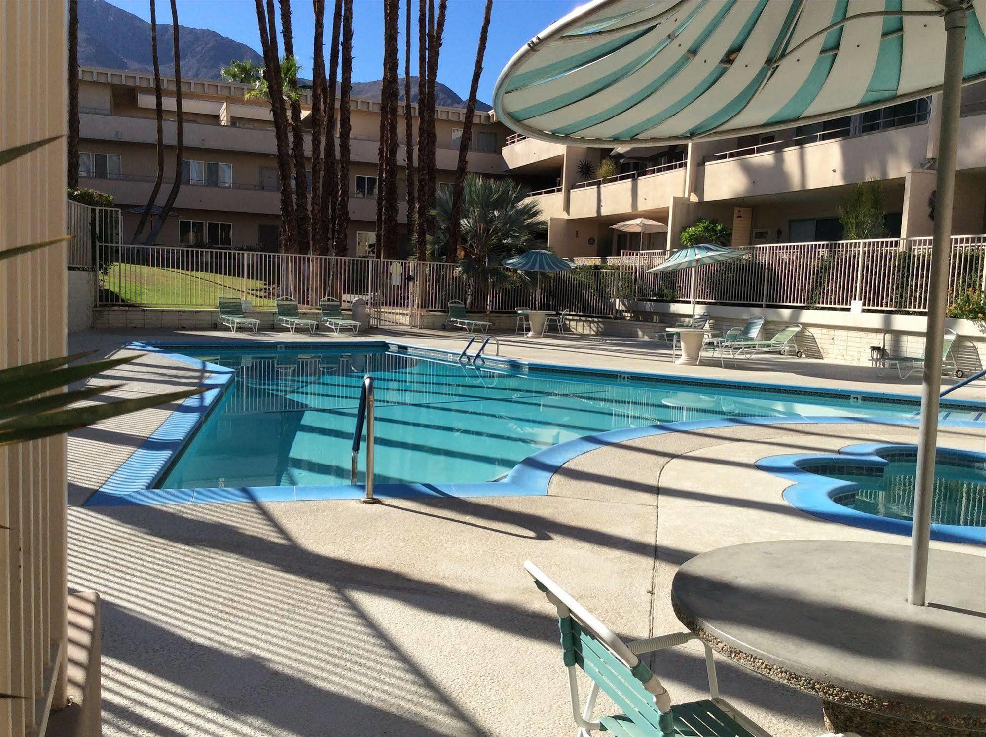 Modern Downtown Condo Palm Springs Dış mekan fotoğraf