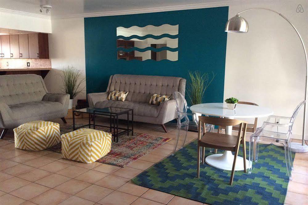 Modern Downtown Condo Palm Springs Dış mekan fotoğraf